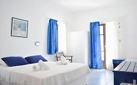 Martinos Studios, Merihas Port